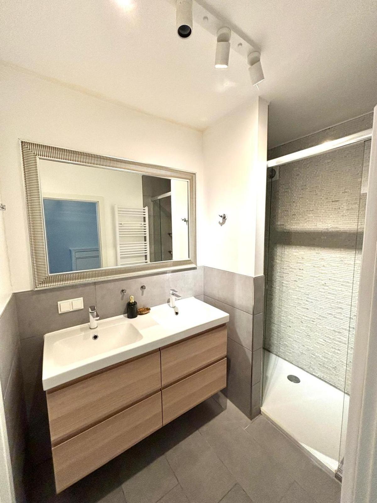 Beautiful Two Bedroom Apartment In Luxembourg City Center Dış mekan fotoğraf